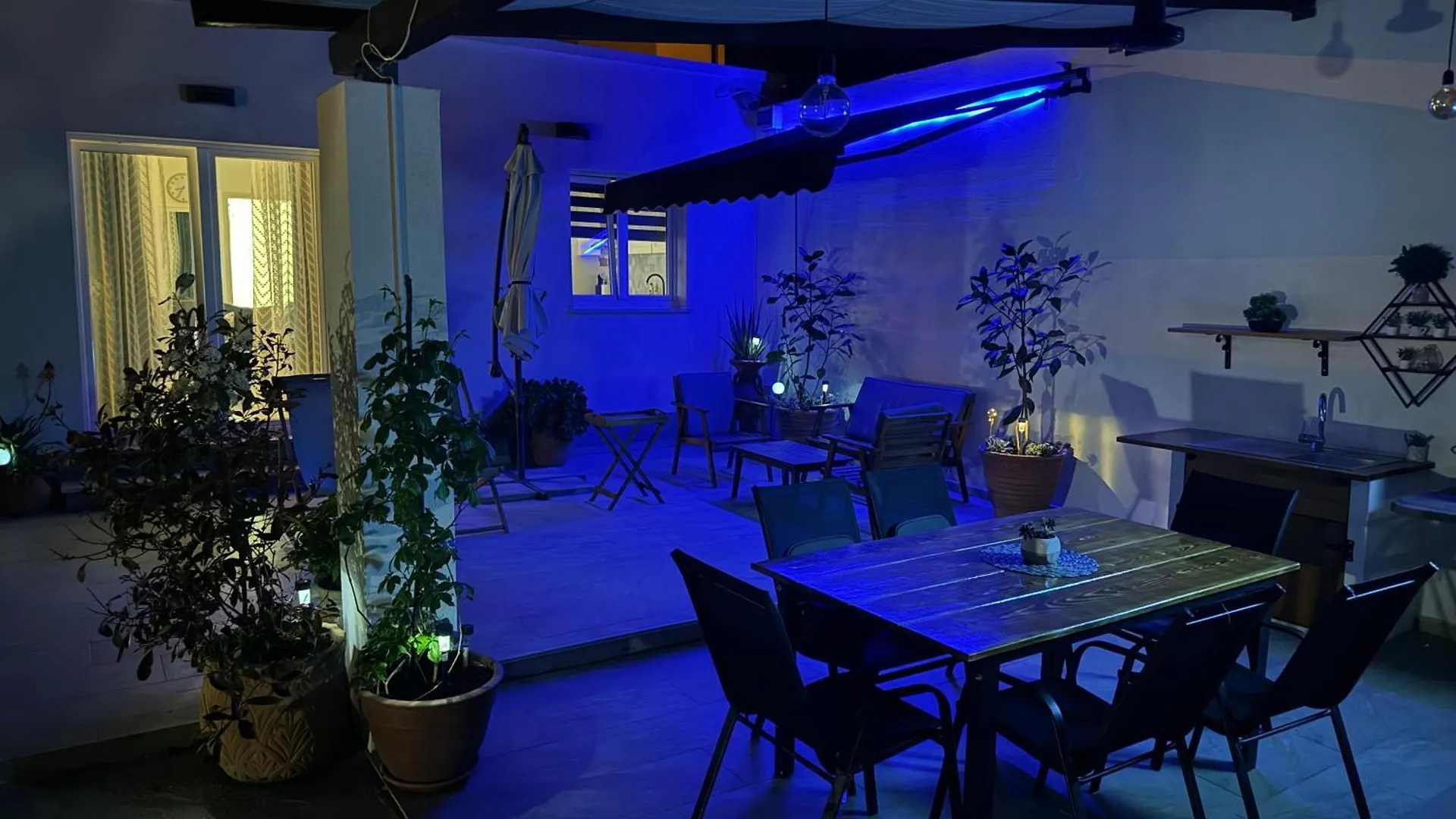 Beach House Oasis Villa Livak Kastela 0*,