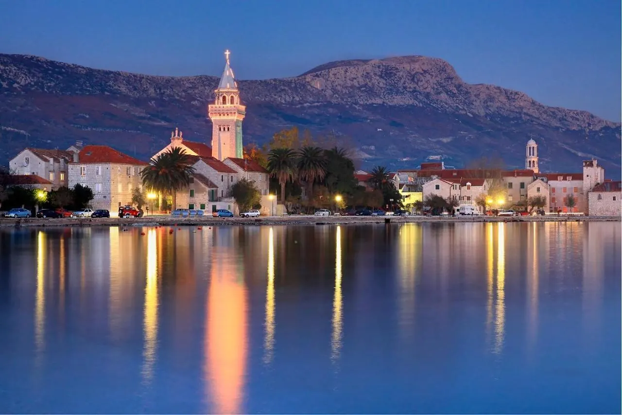 Beach House Oasis Villa Livak Kastela 0*,  Croatia