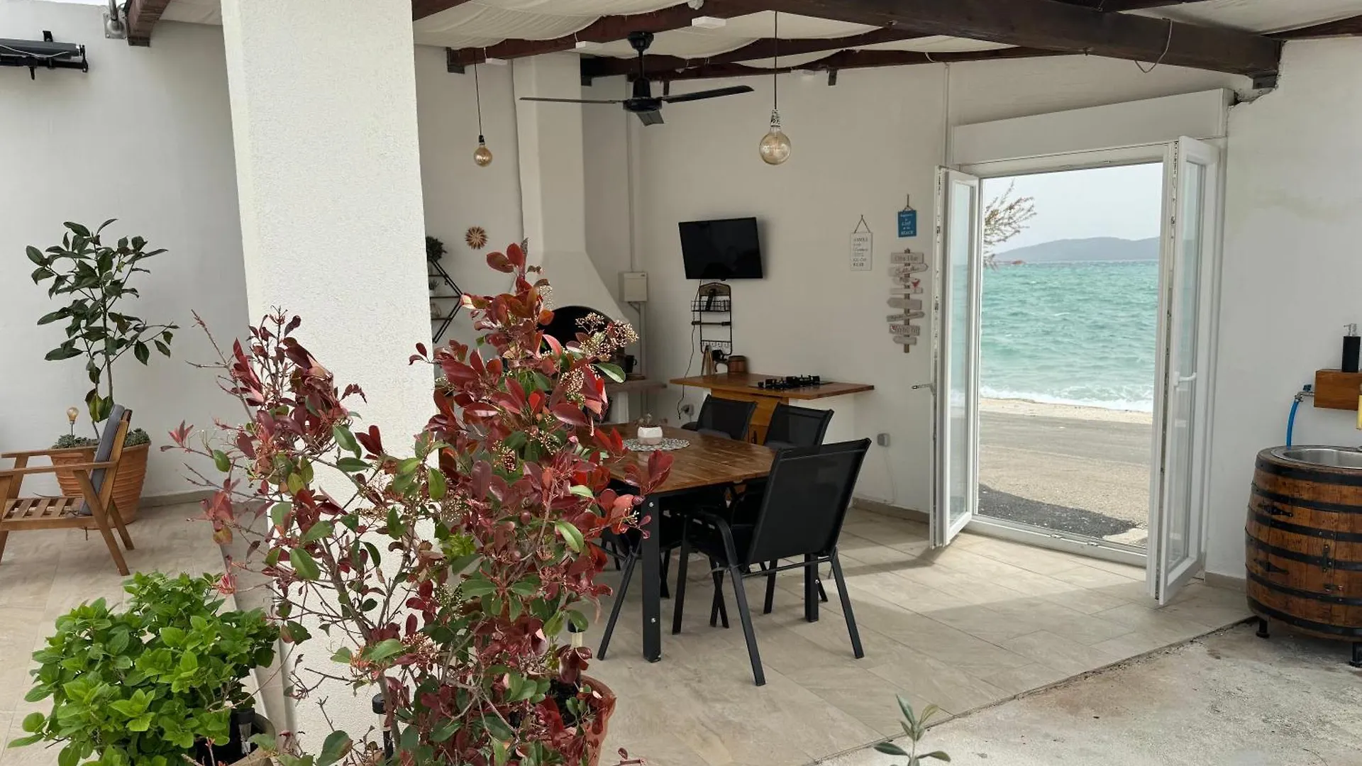 Beach House Oasis Villa Livak Kastela Croatia